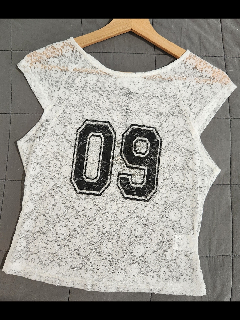 NWT! Le Lis White Lace Top with Black '09' Graphic